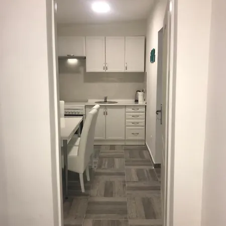 Luna Apartman *