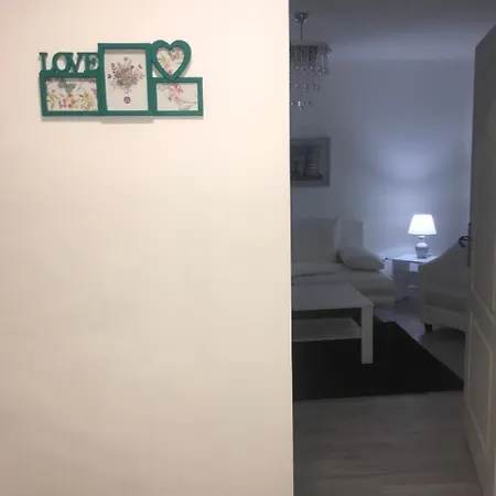 Luna Apartman *